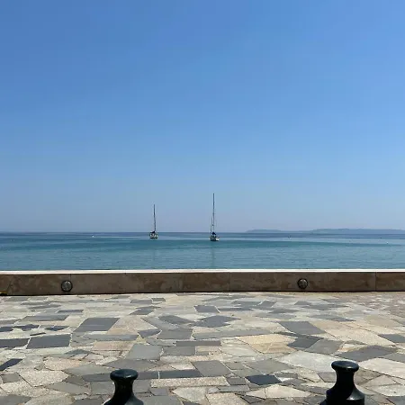 Premium Sea Front * Le Lavandou