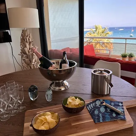 דירה Premium Sea Front