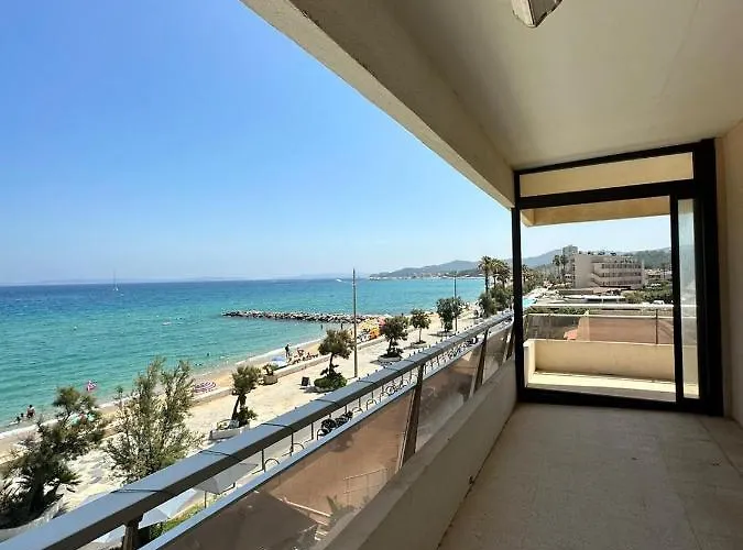 Premium Sea Front דירה *