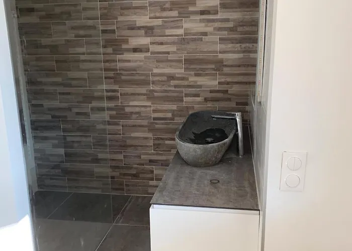 Premium Sea Front Апартаменти Ле-Лаванду