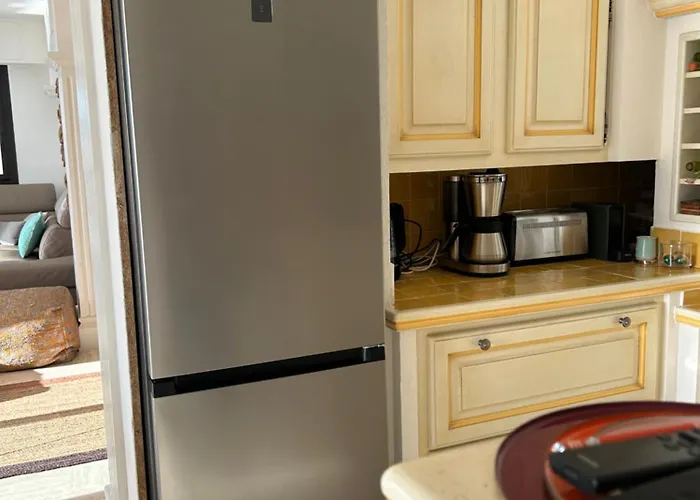 Апартаменти Premium Sea Front Ле-Лаванду