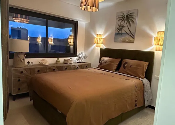 Premium Sea Front Апартаменти