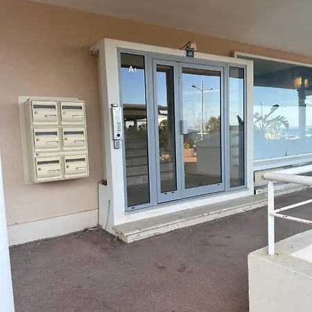 Premium Sea Front Апартаменты Ле-Лаванду