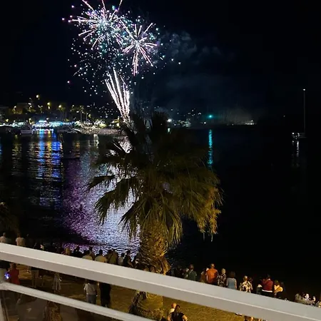 Premium Sea Front Апартаменты Ле-Лаванду