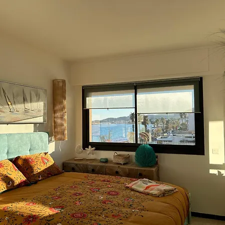 Premium Sea Front Lejlighed *