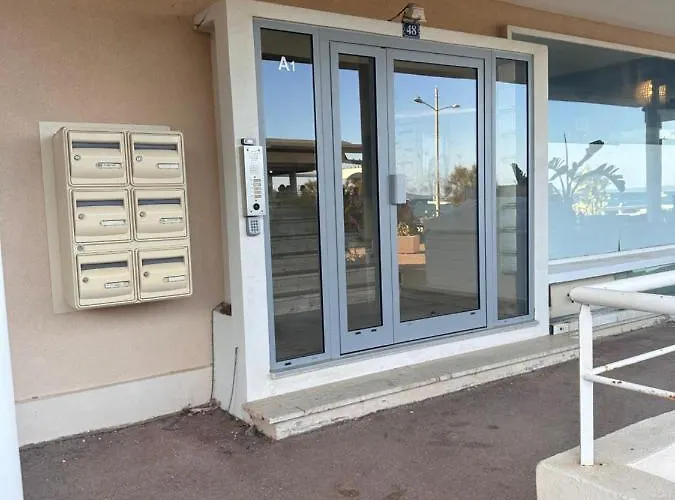 Premium Sea Front Lägenhet Le Lavandou