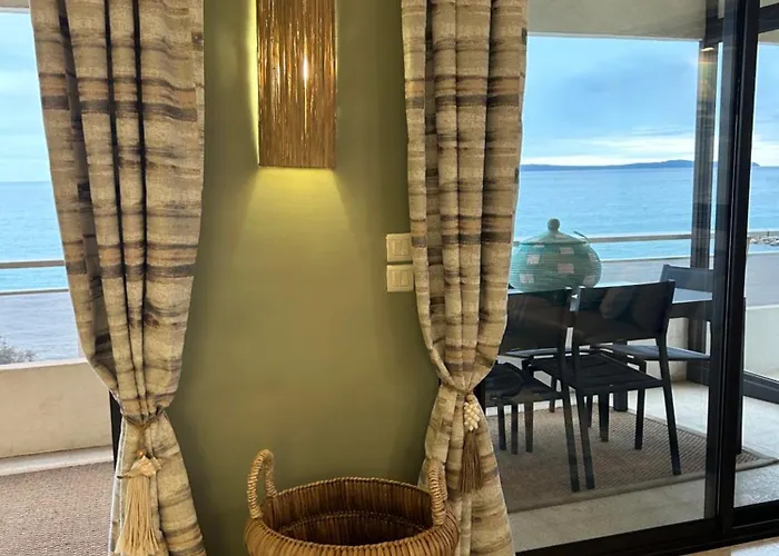 Premium Sea Front לה לבאנדו